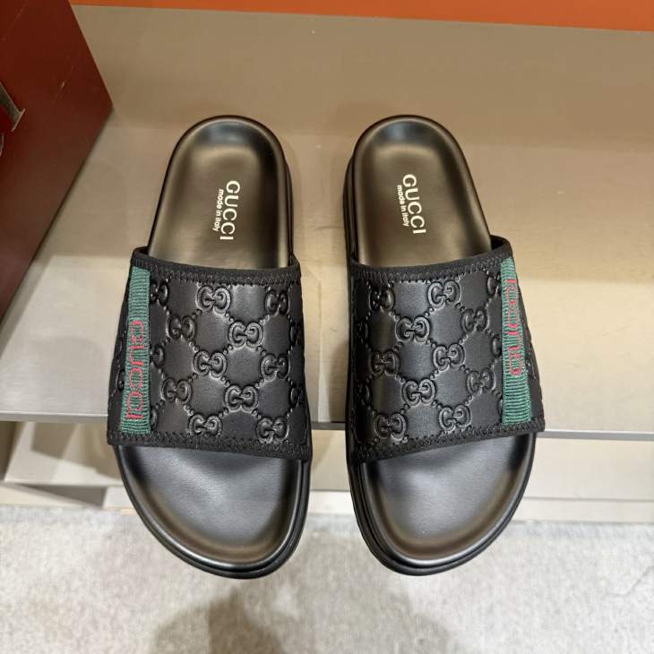 Picture of Gucci Slippers _SKUGuccisz38-45mnq02402376